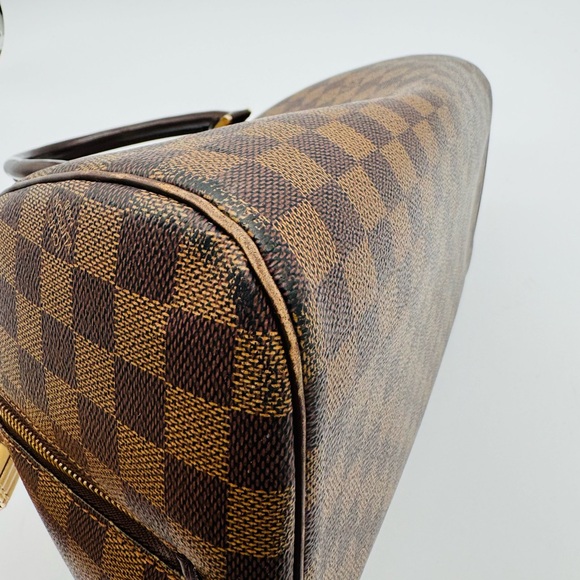 Louis Vuitton Ribera Handbag - Picture 4 of 7